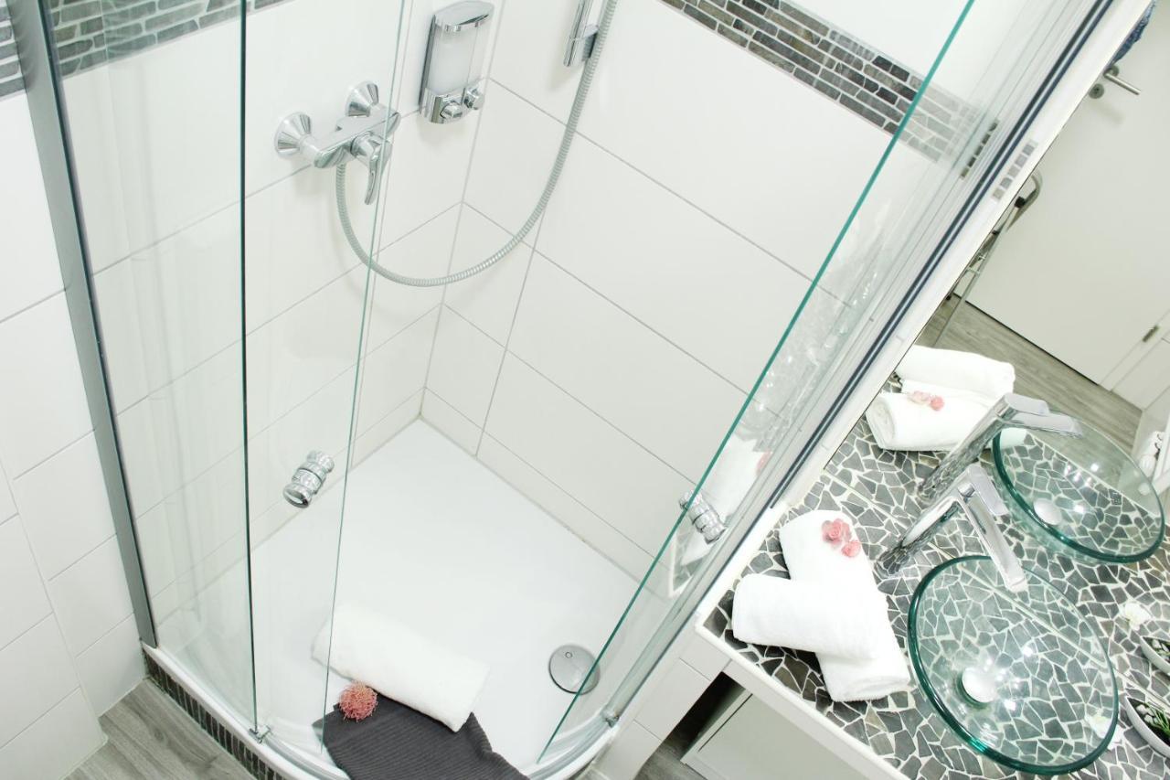 Secret Hideaways Cozystudio Superior Apartments Mit Wifi L 450M Bis Uni L Messe L Flughafen L Zoo Duisburg Exterior foto